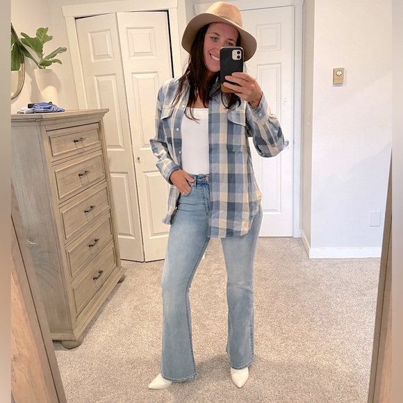 Meet your Posher, Andie - Picture 2 of 5